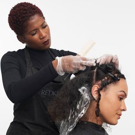 Redken-2020-Texture-Taysha-Coloring-1-RGB